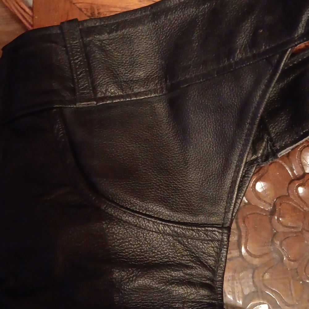 NWT HIGHWAY HAWKS CHAPS BLACK LEATHER - Picture 5 of 6